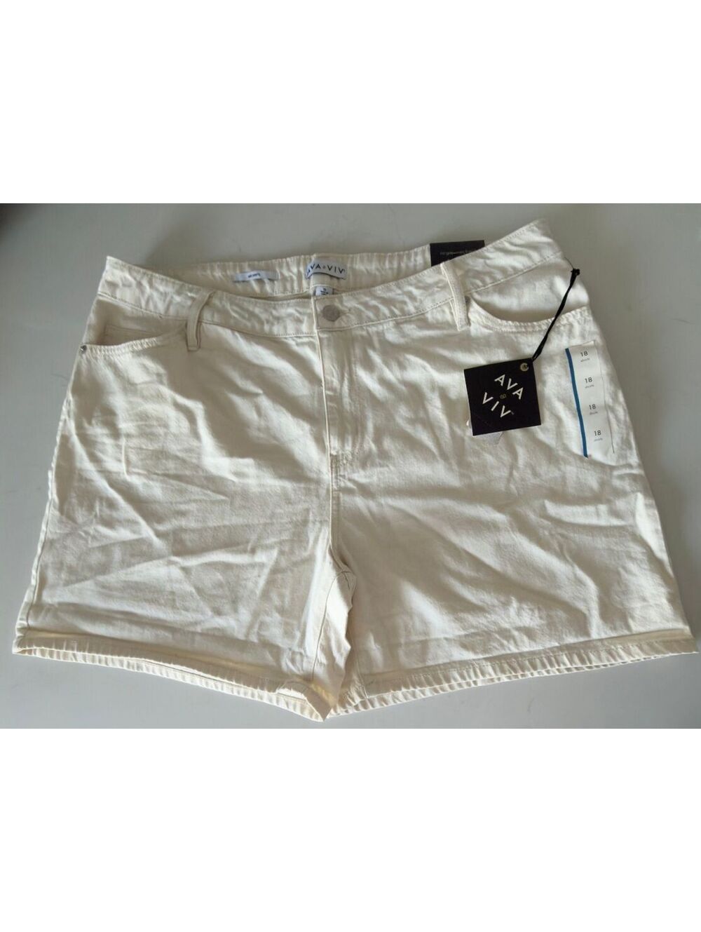 Ava & Viv Cream High Rise Midi Short Women Size 18